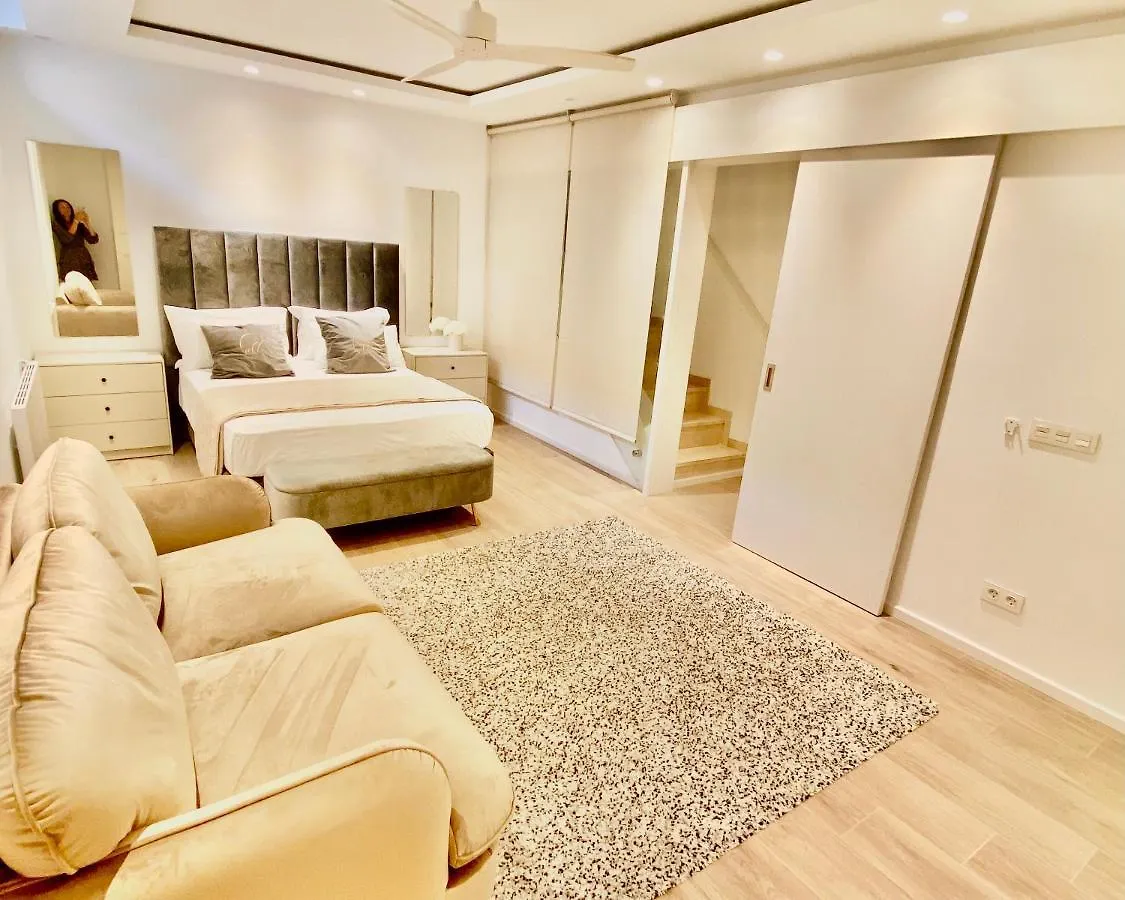 Fabulous 4 Bedroomed Townhouse In Marbella Holiday home