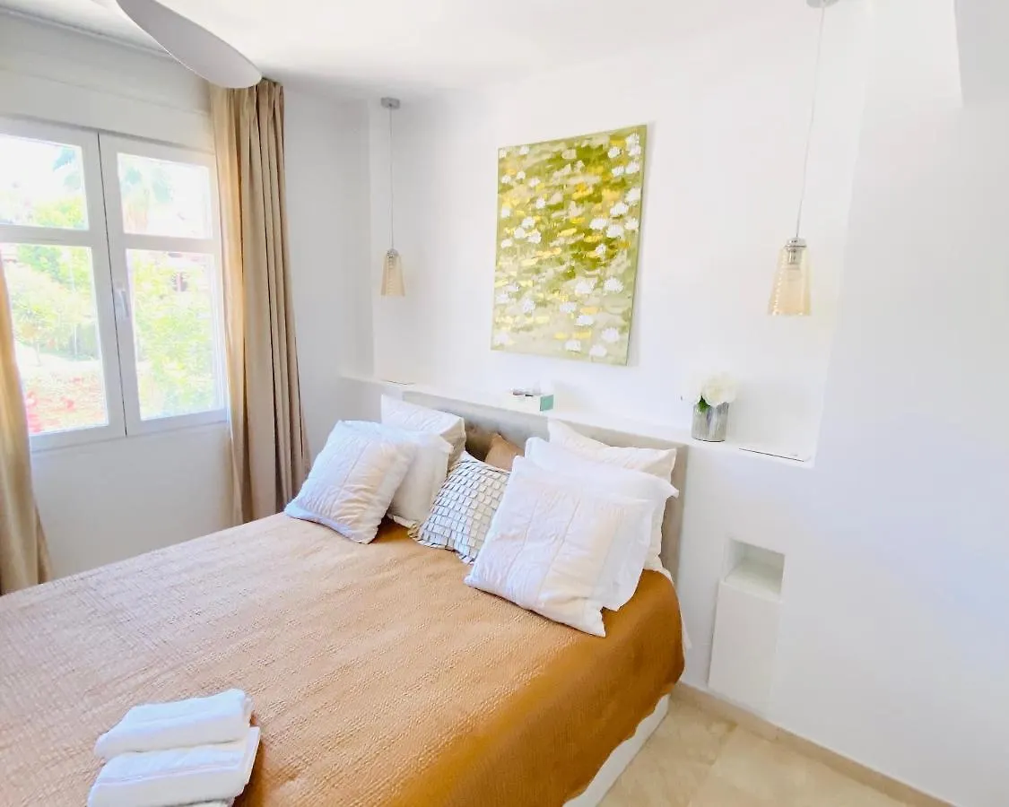 Fabulous 4 Bedroomed Townhouse In Marbella Holiday home