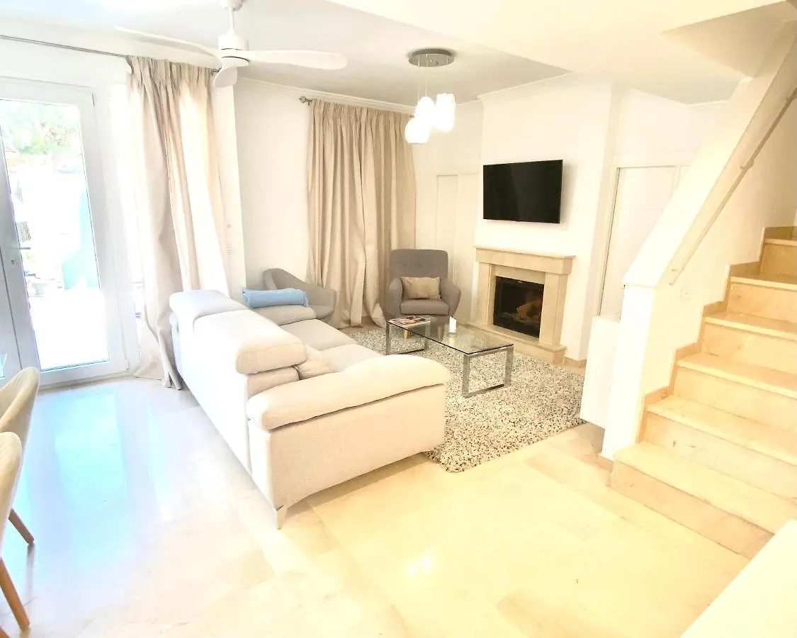Holiday home Fabulous 4 Bedroomed Townhouse In Marbella
